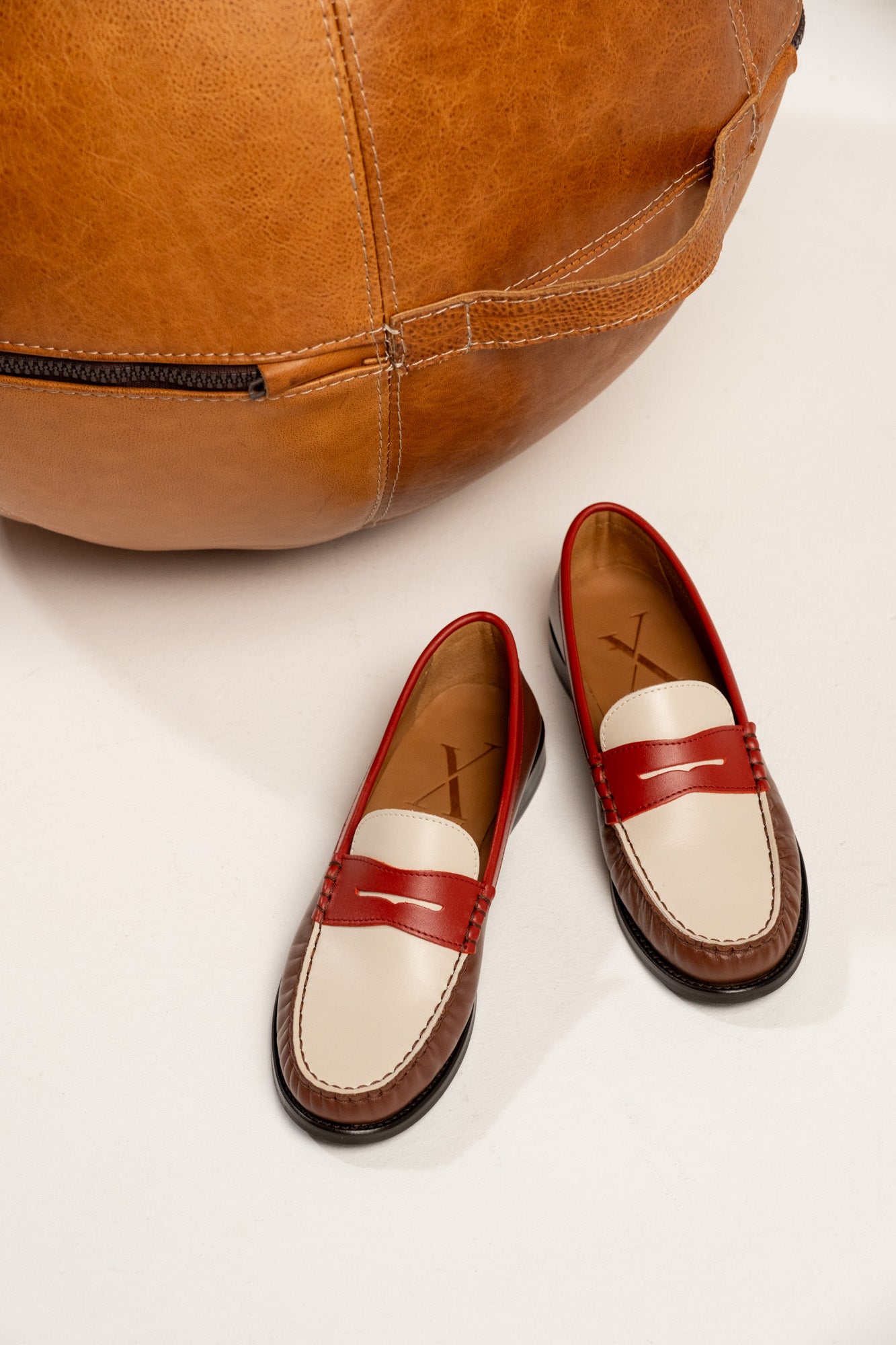 The Three Shades Loafer Brown