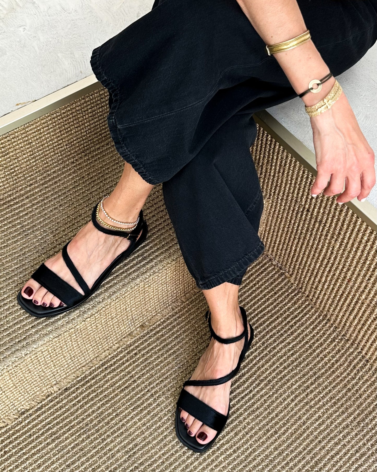 Grace Flat Sandals Black